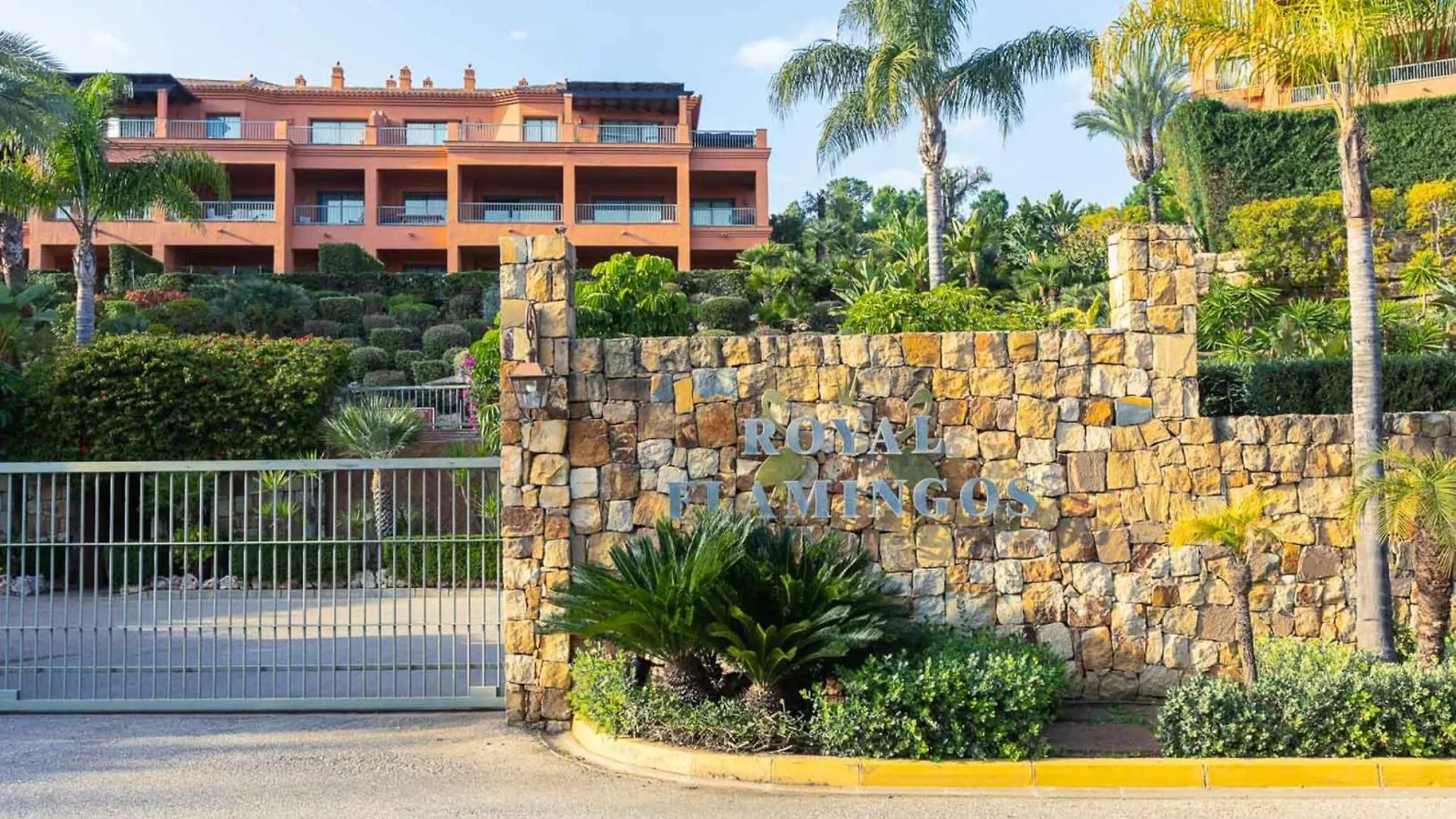 Royal Flamingos Sea View Apartman Estepona